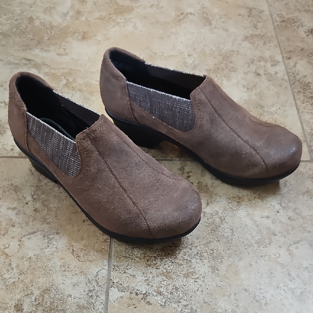 Abeo Brown Slip-On Women's Mules